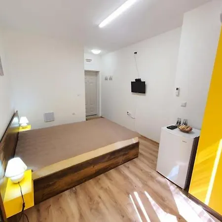 Neptun-yellow * Primorsko