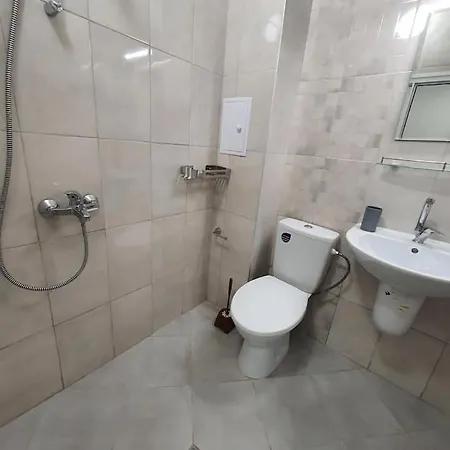 Neptun-yellow Lägenhet