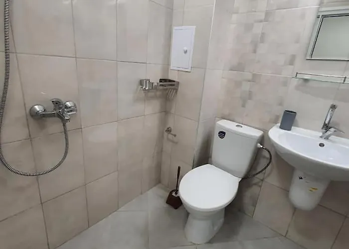 Neptun-yellow Apartment